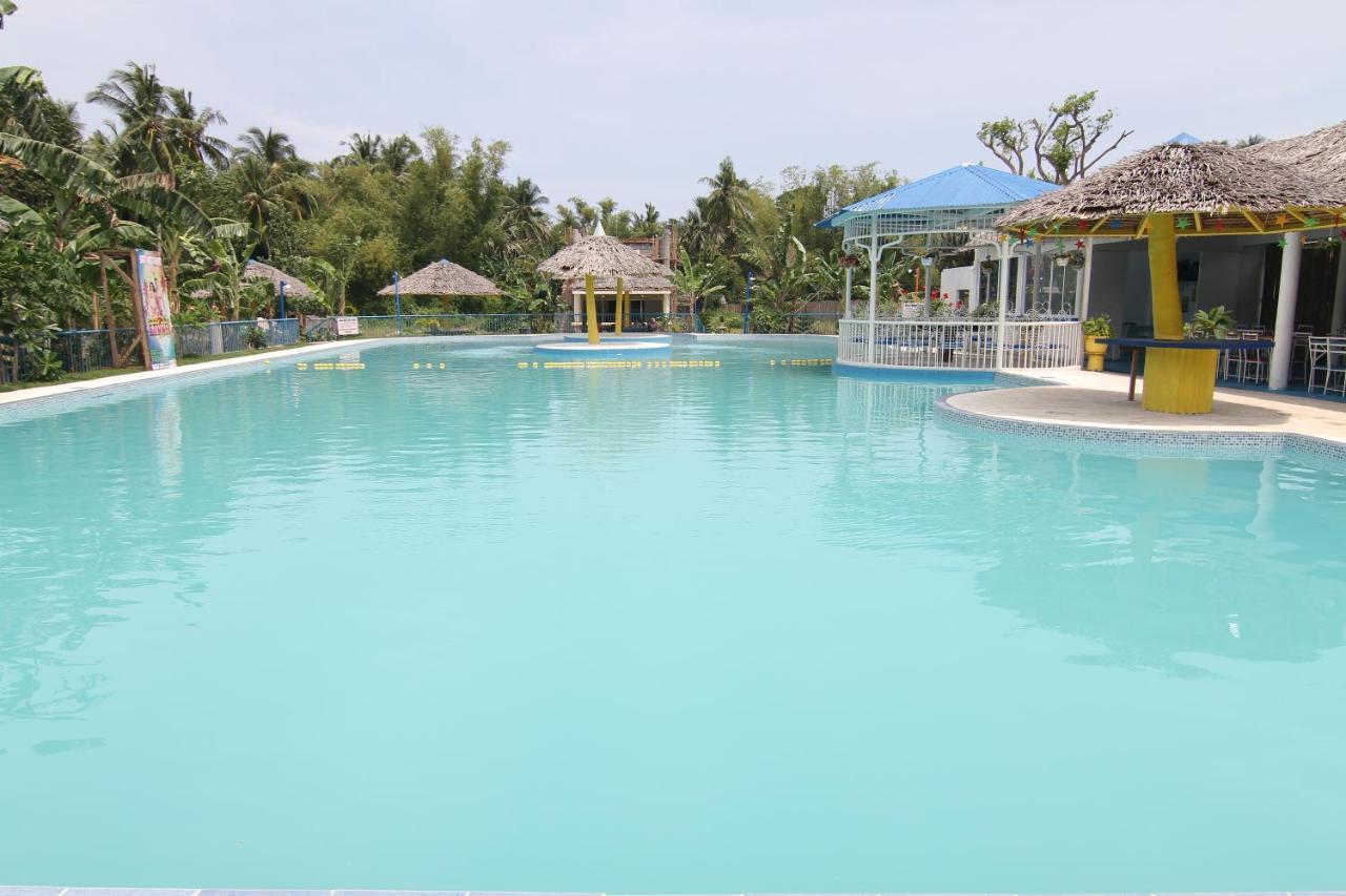 Sweetwater Resort Zamboanguita  Buitenkant foto