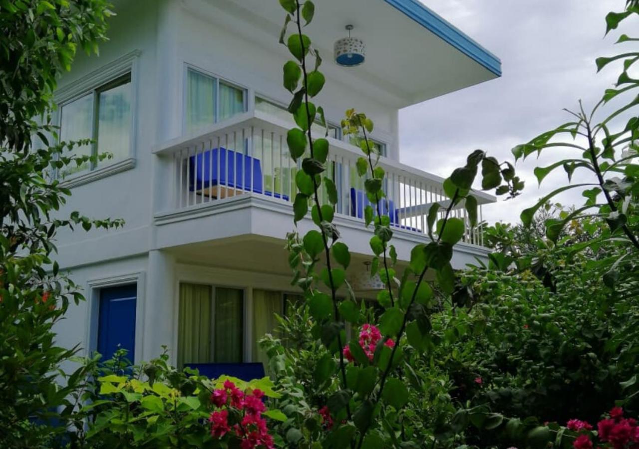 Sweetwater Resort Zamboanguita  Buitenkant foto